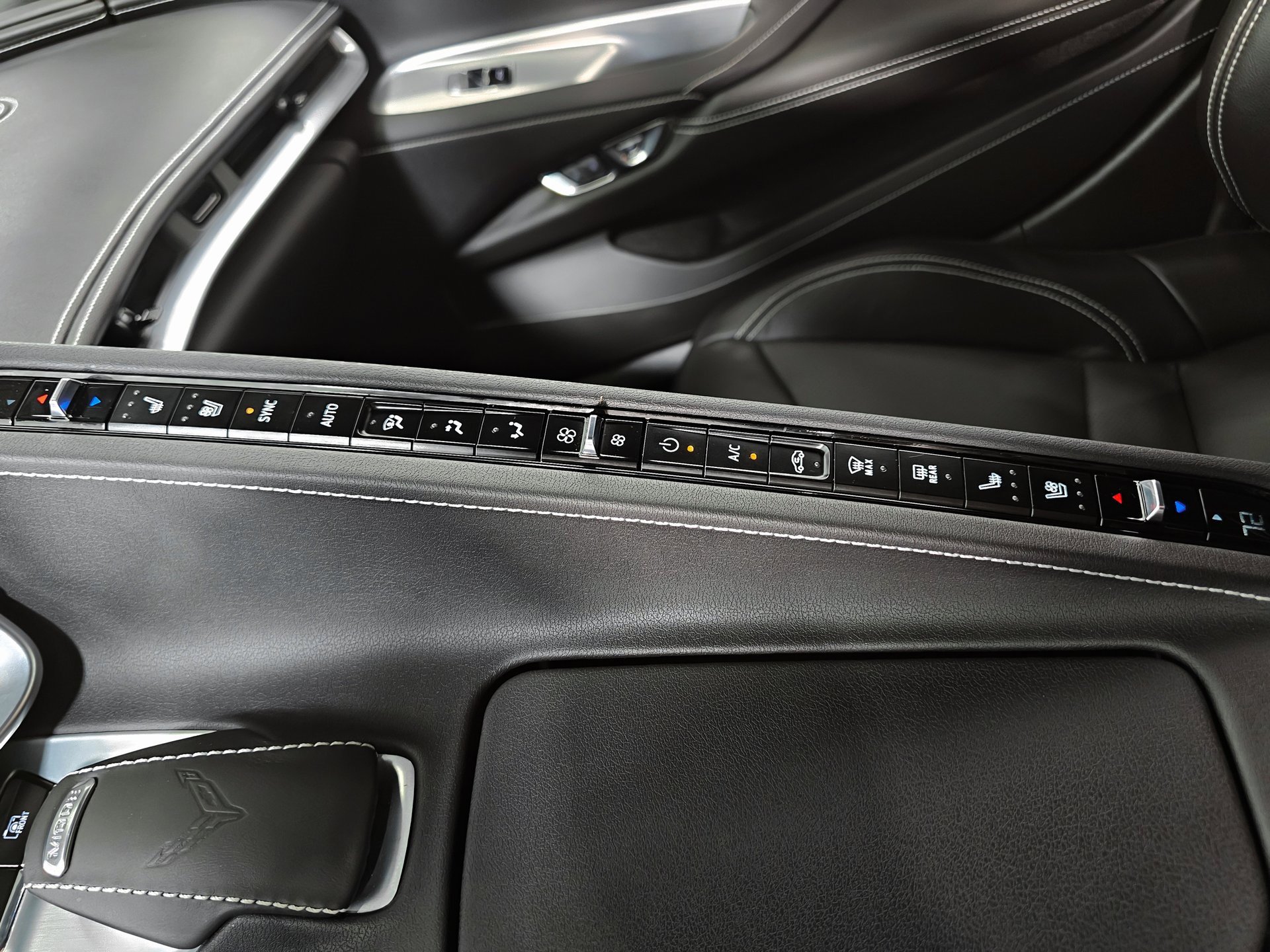 Used 2022 Chevrolet Corvette Stingray Preferred Cpe w/ 2LT image 21