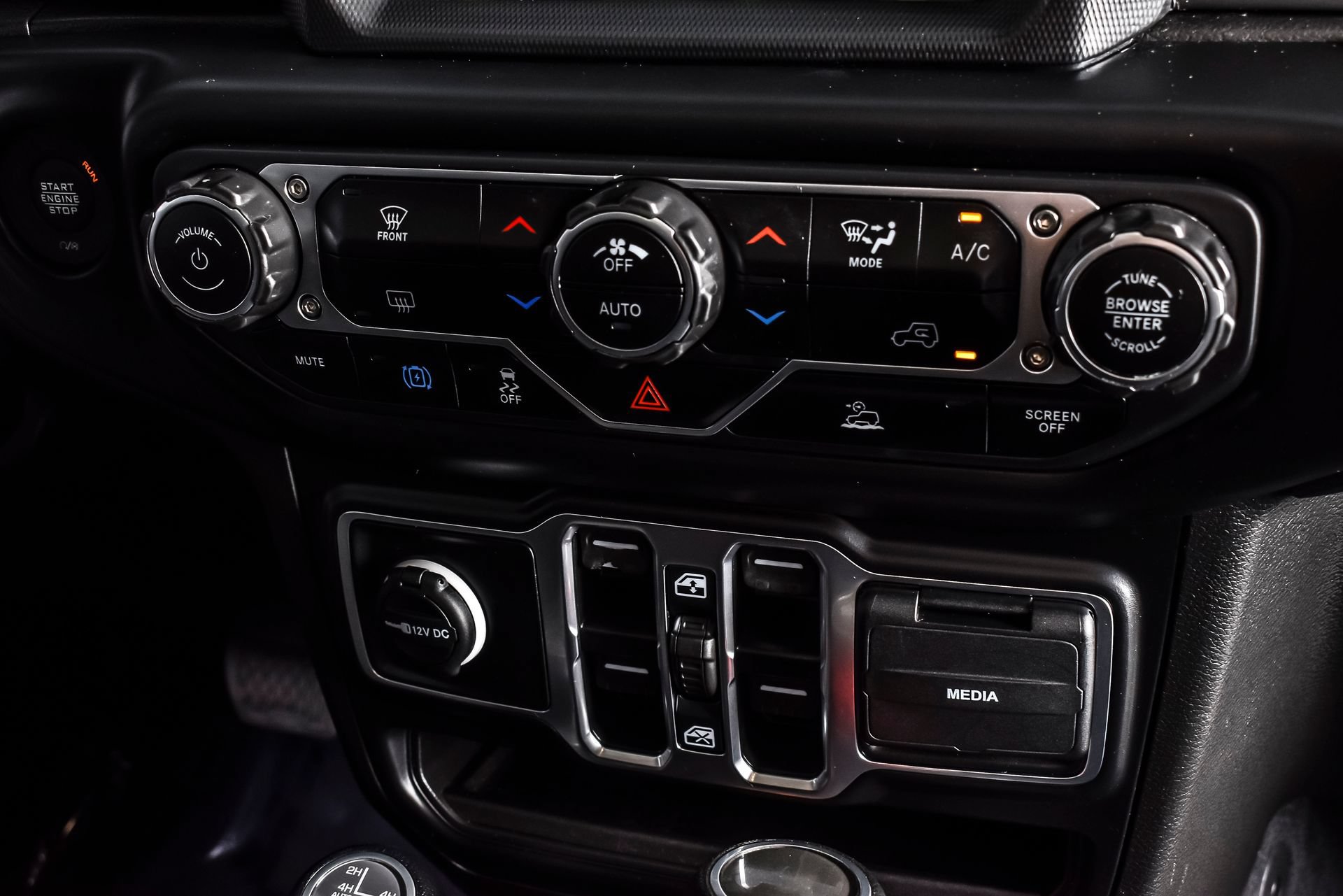 Used 2023 Jeep Wrangler Unlimited w/ 8.4" Radio Group AWD/4WD image 32