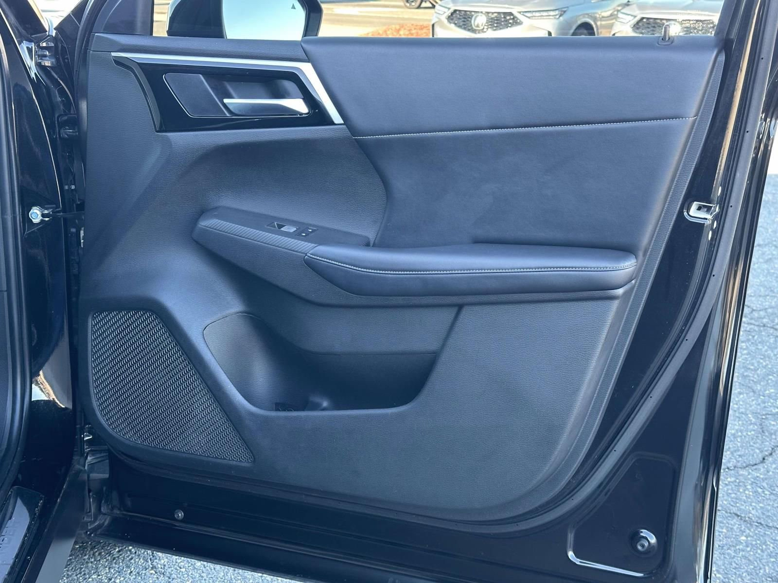 Used 2023 Mitsubishi Outlander SE image 9