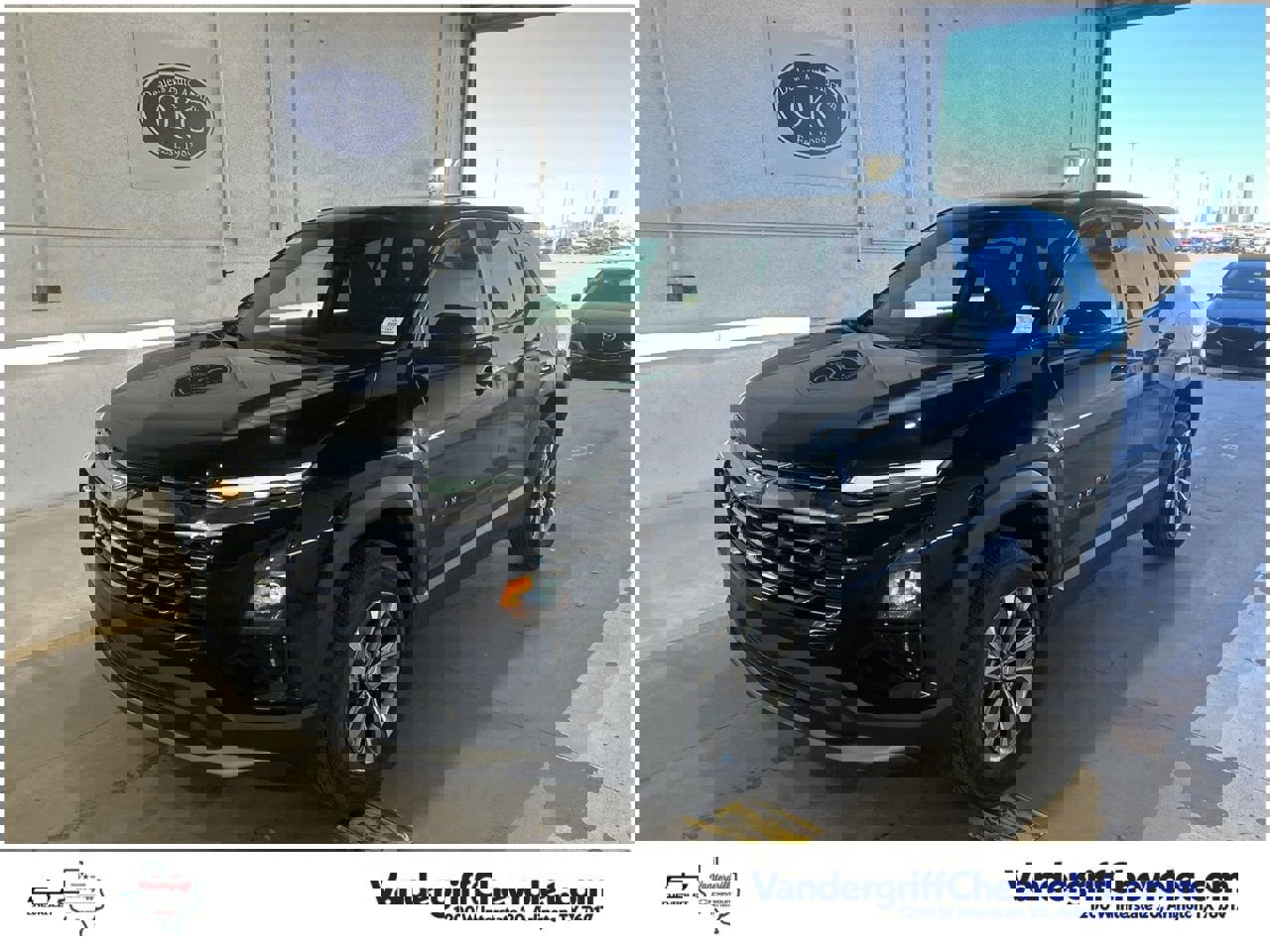 Used 2025 Chevrolet Equinox LT image 1