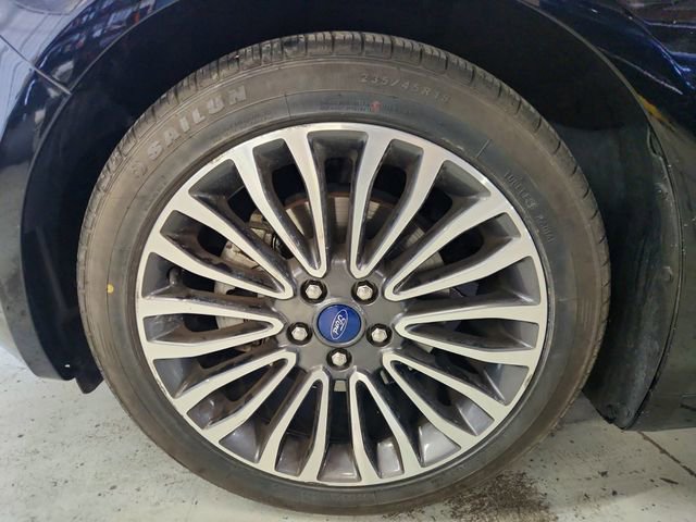Used 2018 Ford Fusion Titanium AWD/4WD image 26