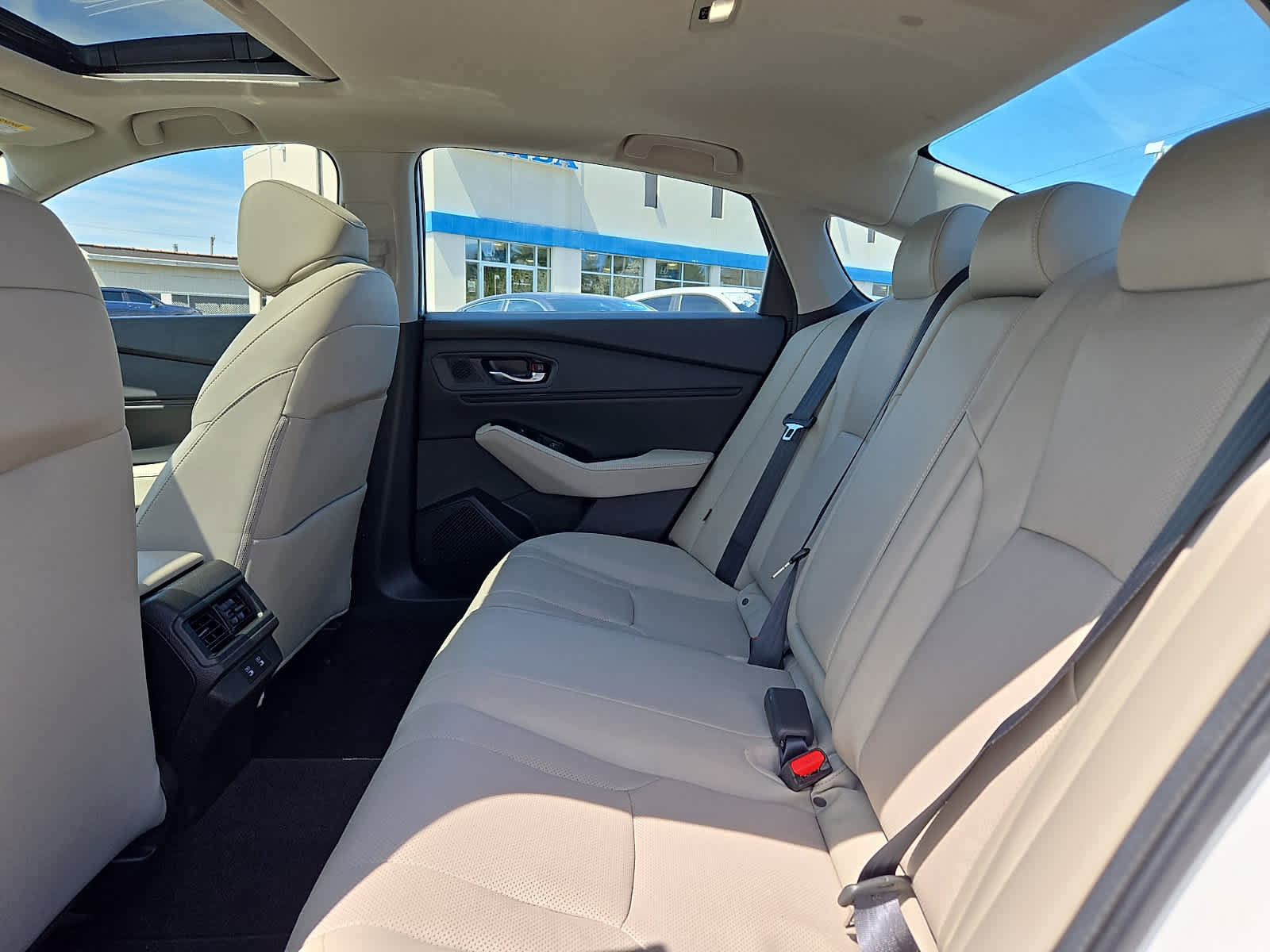 Used 2023 Honda Accord Touring image 11