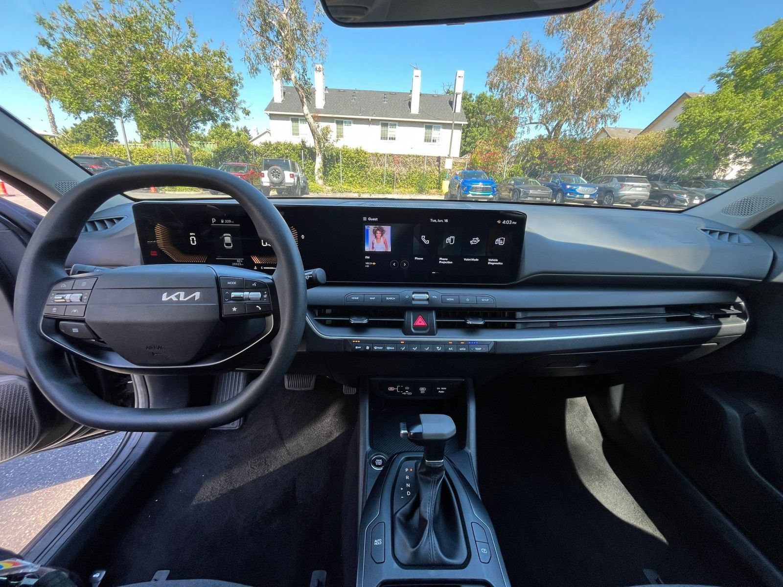 Used 2025 Kia K4 FWD image 32