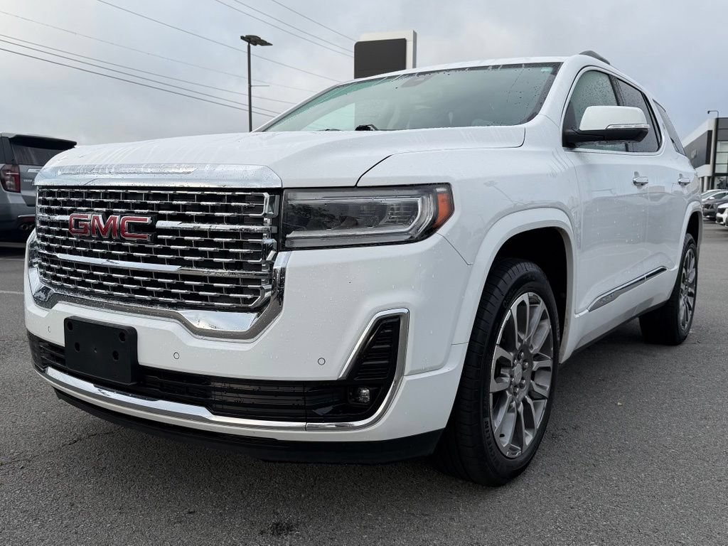 Used 2023 GMC Acadia Denali FWD image 3