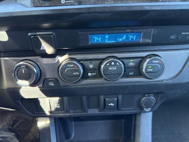 Used 2022 Toyota Tacoma SR AWD/4WD image 15