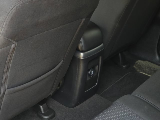 Used 2019 Dodge Journey SE w/ Connectivity Group FWD image 33