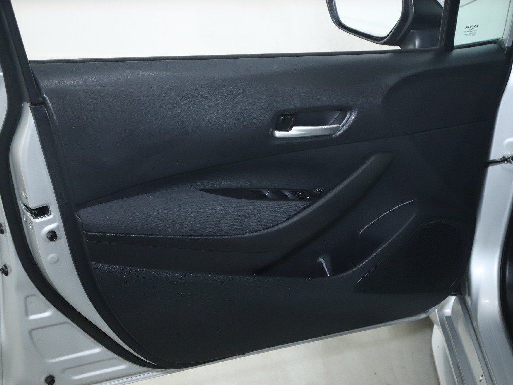 Used 2021 Toyota Corolla LE w/ Carpet Mat Package (TMS) FWD image 15