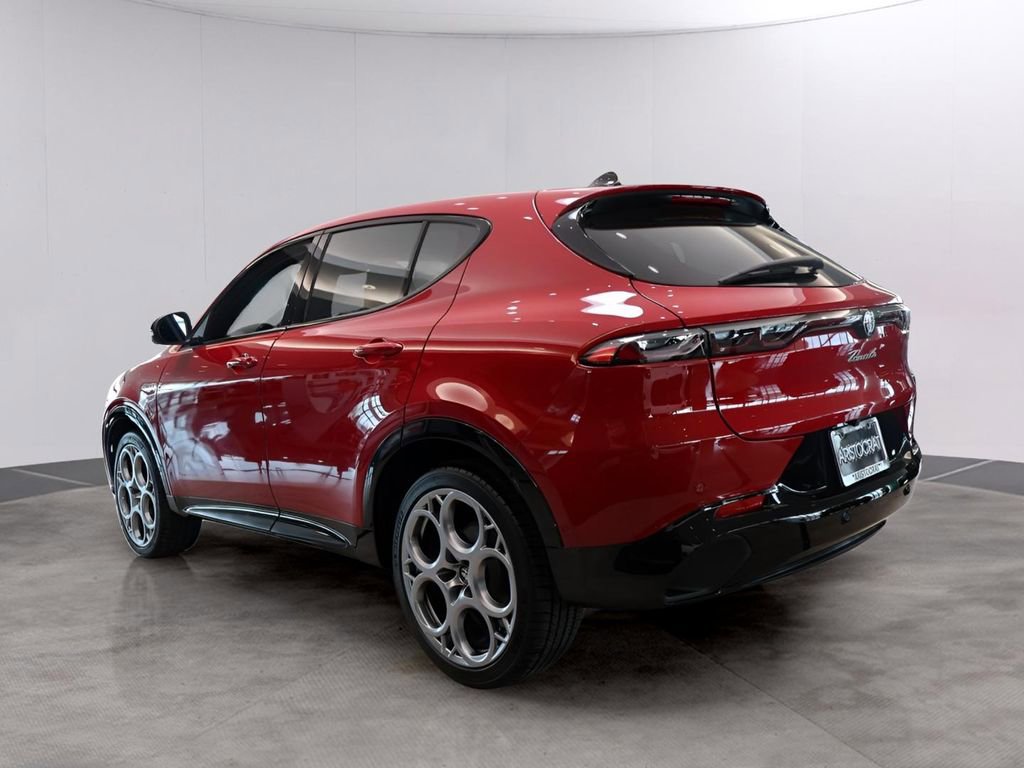 New 2025 Alfa Romeo Tonale w/ Premium Package AWD/4WD image 7