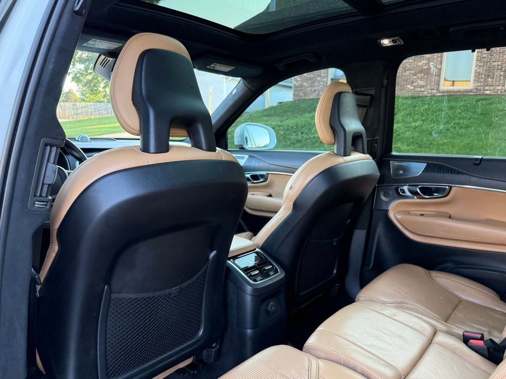 Used 2021 Volvo XC90 T8 Inscription w/ Protection Package Premier AWD/4WD image 16