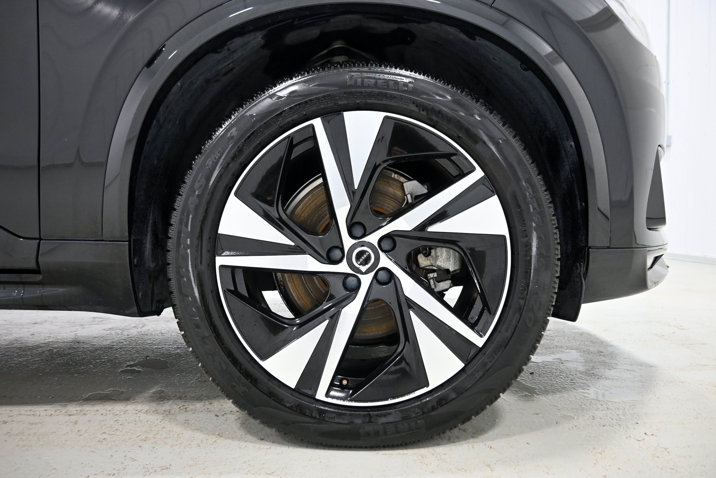 Used 2020 Volvo XC90 T6 R-Design w/ Protection Package Premier AWD/4WD image 41