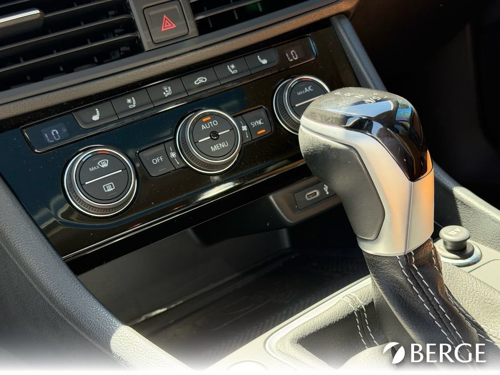 Used 2023 Volkswagen Jetta SEL FWD image 22