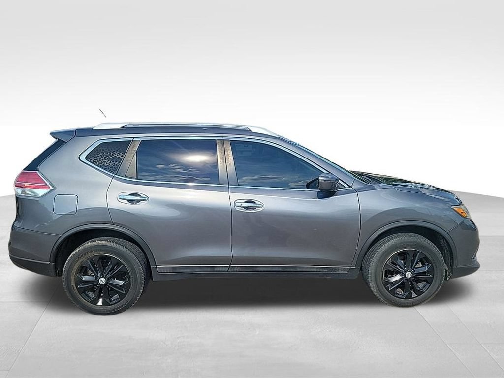 Used 2016 Nissan Rogue SV AWD/4WD image 14