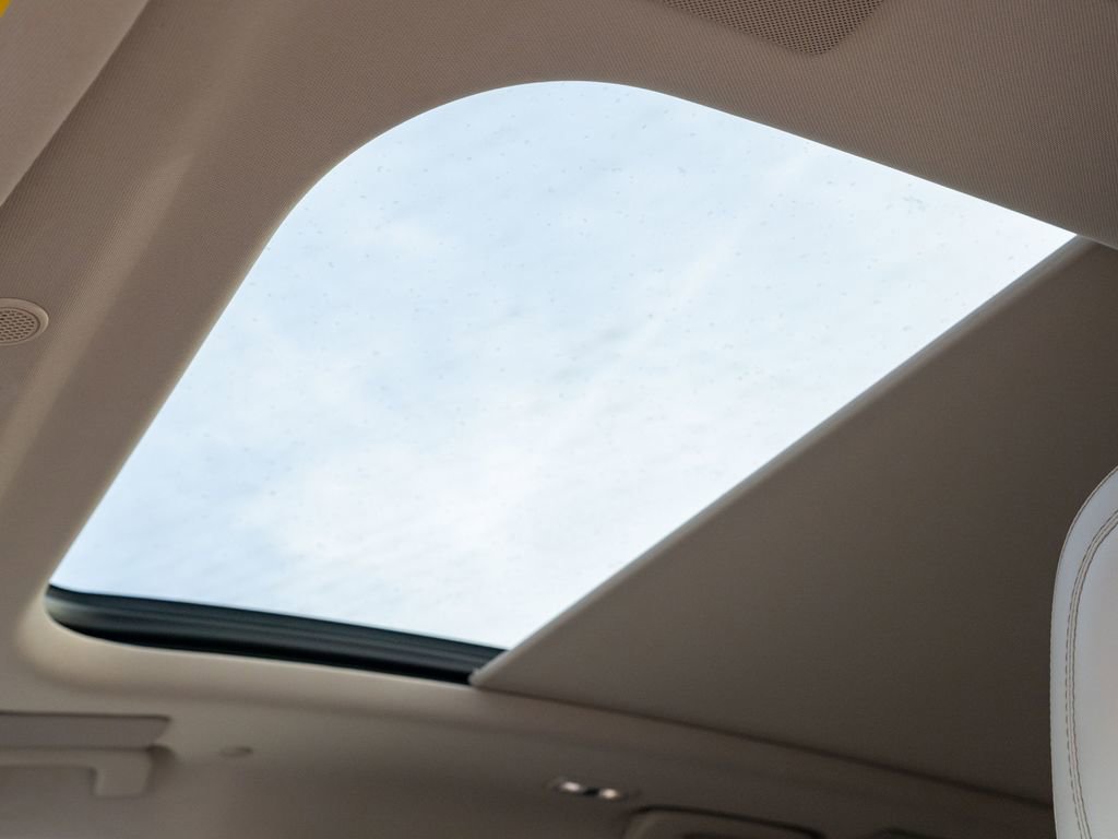 Used 2020 Lincoln Aviator Reserve w/ Equipment Group 202A image 27