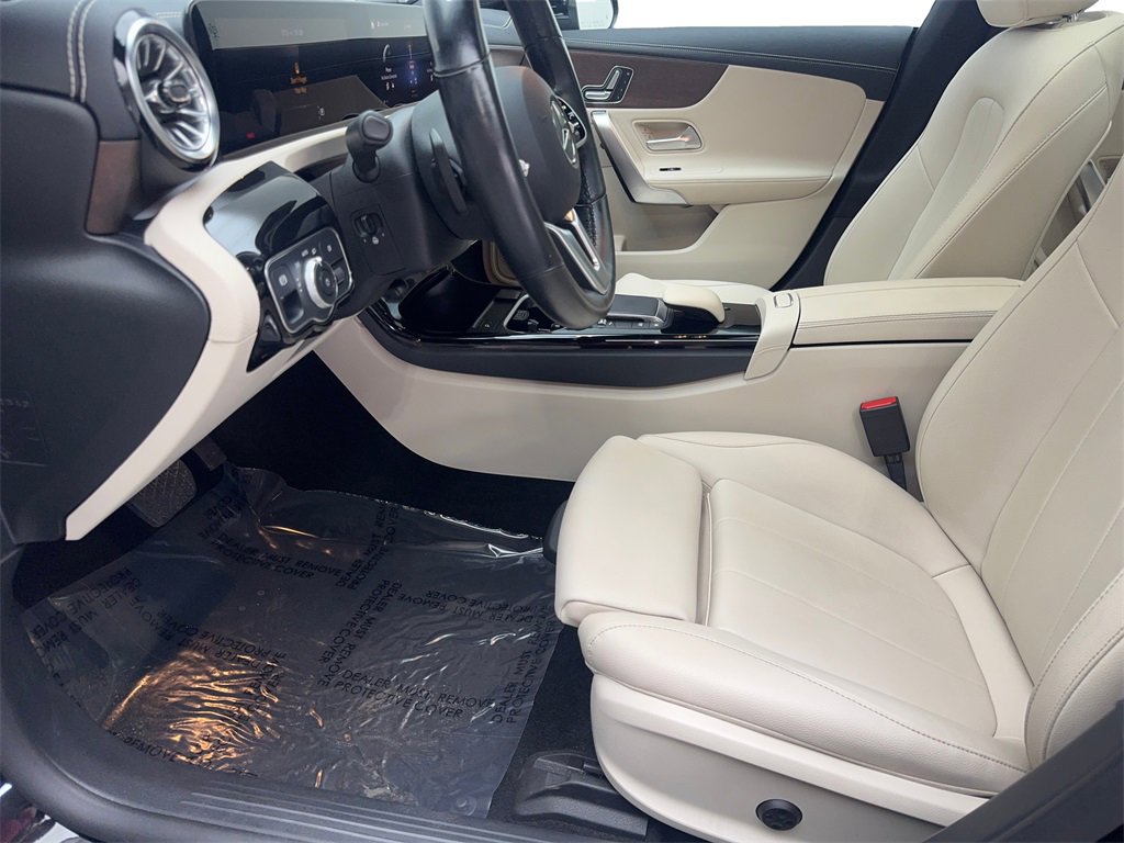 Used 2022 Mercedes-Benz CLA 250 4MATIC image 26