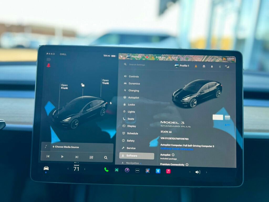 Used 2021 Tesla Model 3 Standard Range Plus image 21