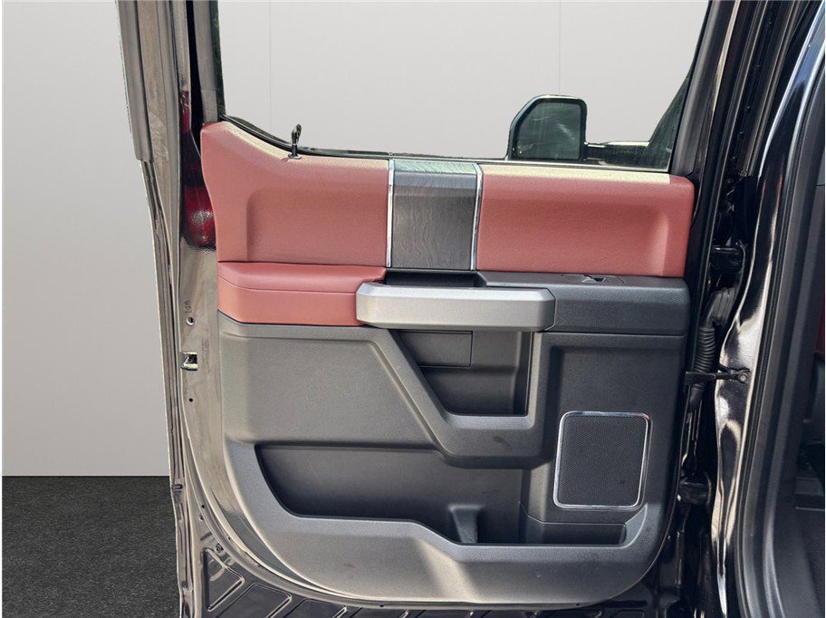 Used 2019 Ford F350 Platinum w/ Platinum Ultimate Package image 43