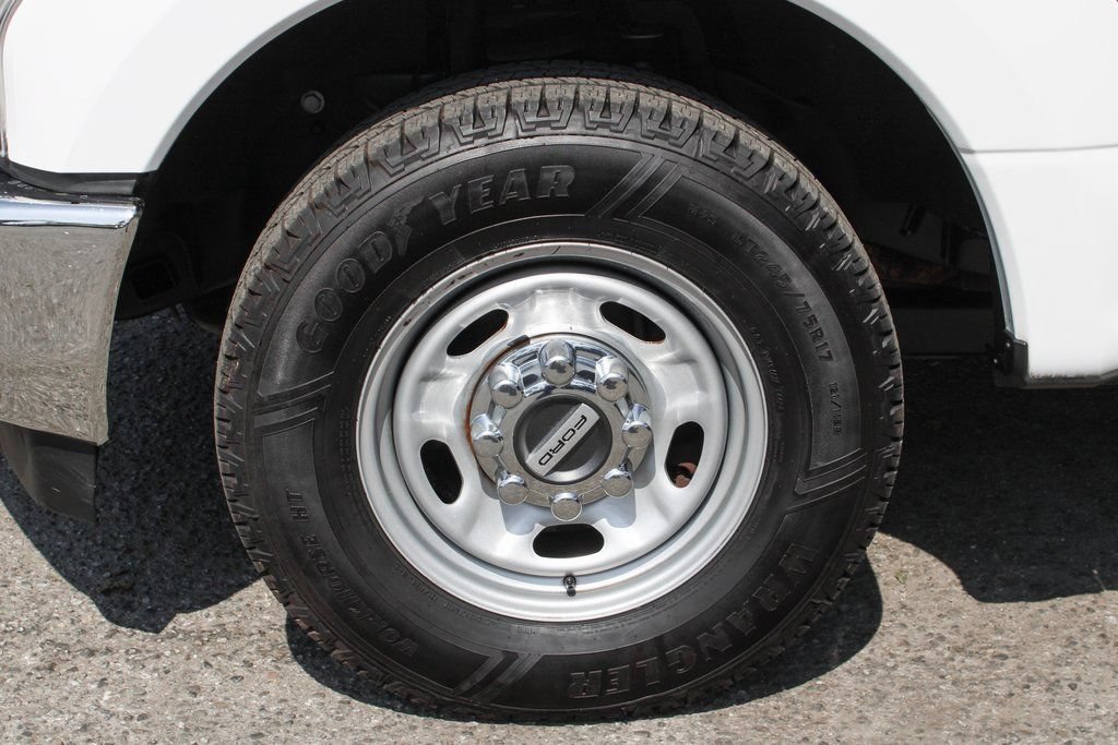 Used 2018 Ford F250 XL w/ Power Equipment Group RWD image 36