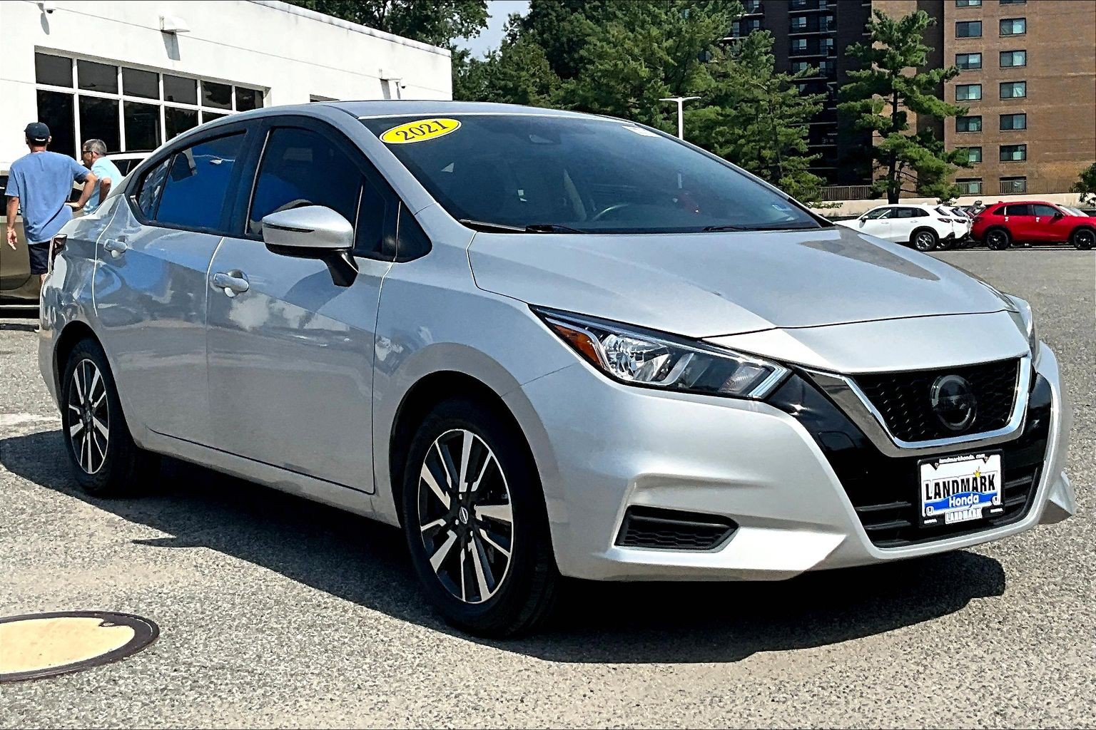 Used 2021 Nissan Versa SV FWD image 11