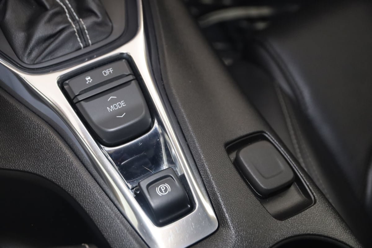 Used 2018 Chevrolet Camaro SS RWD image 37