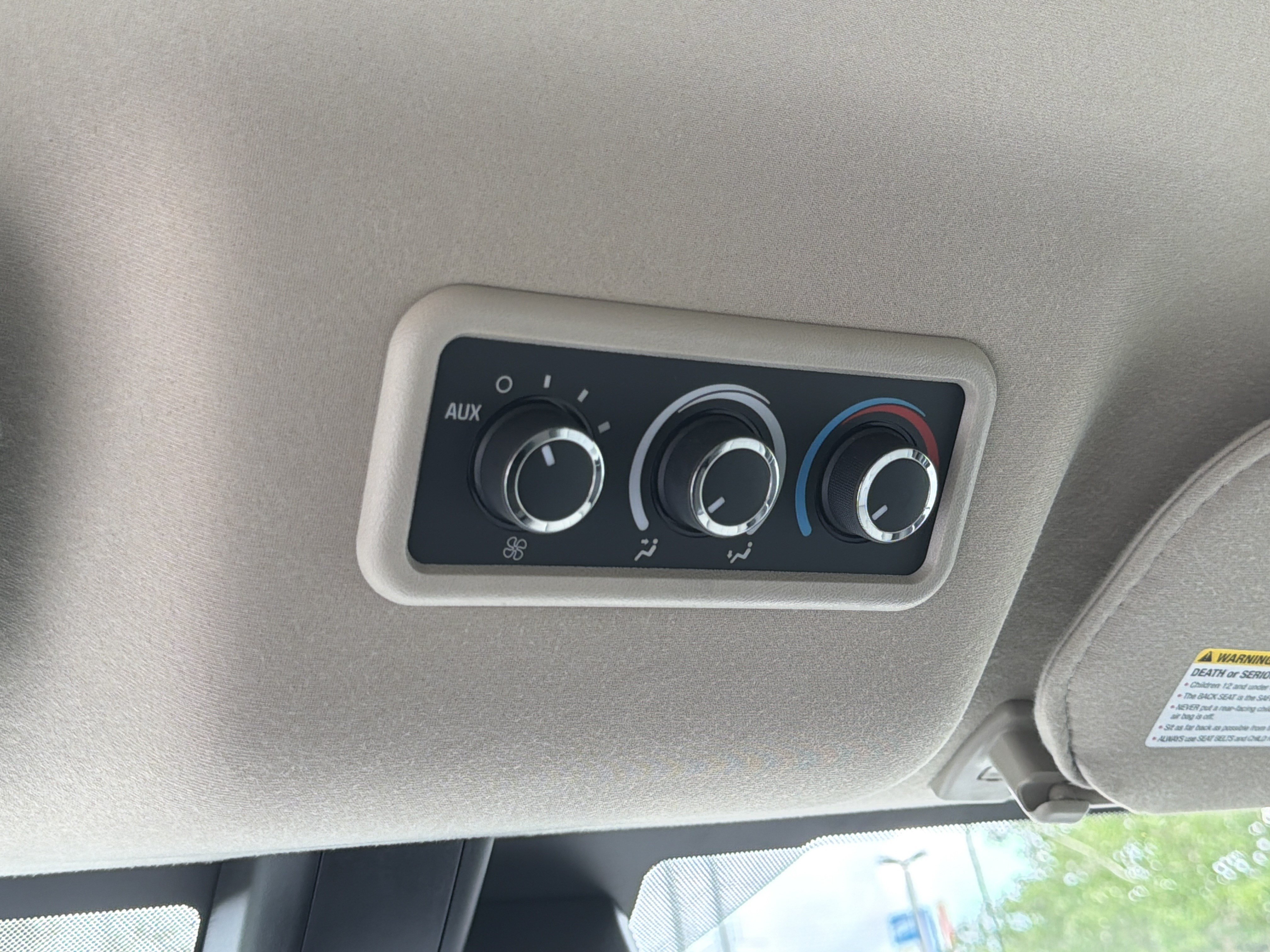 Used 2022 Chevrolet Express 2500 LT RWD image 29