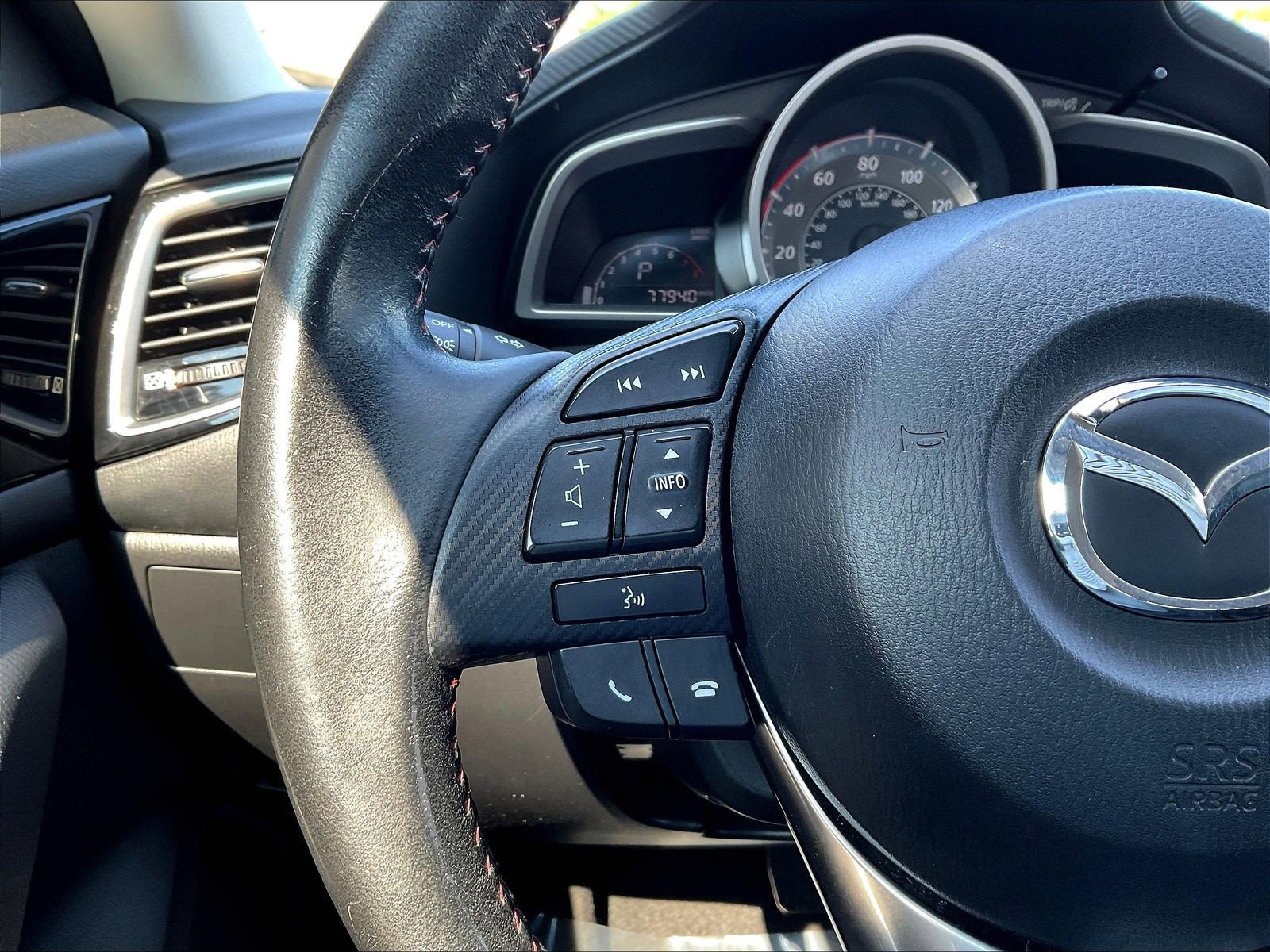 Used 2014 MAZDA MAZDA3 i Touring FWD image 10