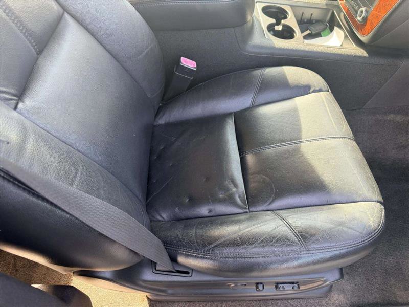 Used 2012 Chevrolet Suburban LT w/ Luxury Package image 23