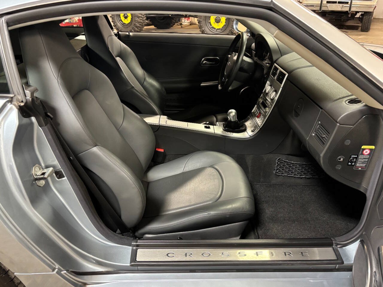 Used 2004 Chrysler Crossfire Coupe RWD image 23