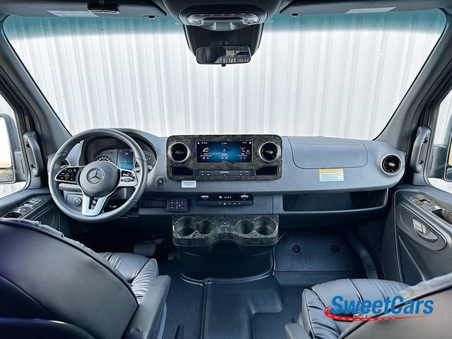 Used 2023 Mercedes-Benz Sprinter 3500 image 15
