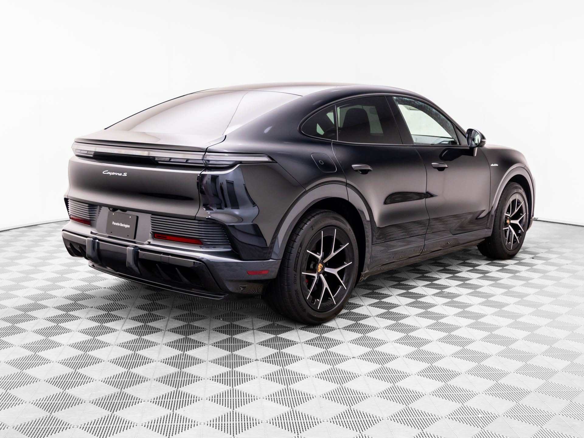 New 2026 Porsche Cayenne S AWD/4WD image 8