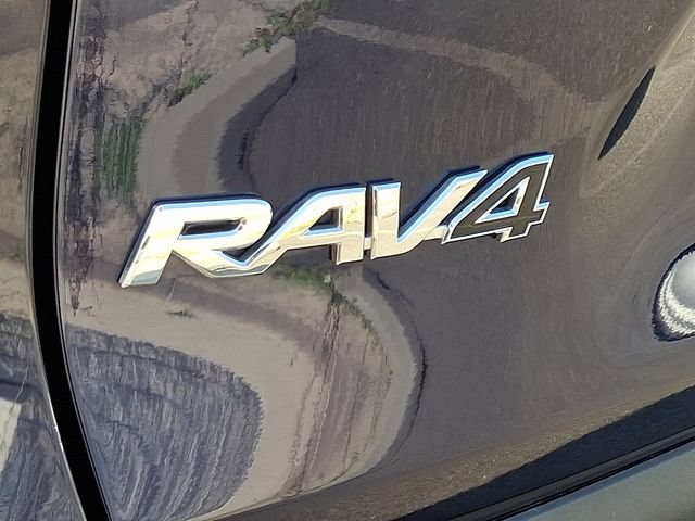 Used 2025 Toyota RAV4 XLE AWD/4WD image 29