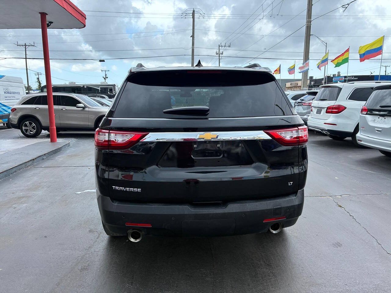 Used 2021 Chevrolet Traverse LT FWD image 4