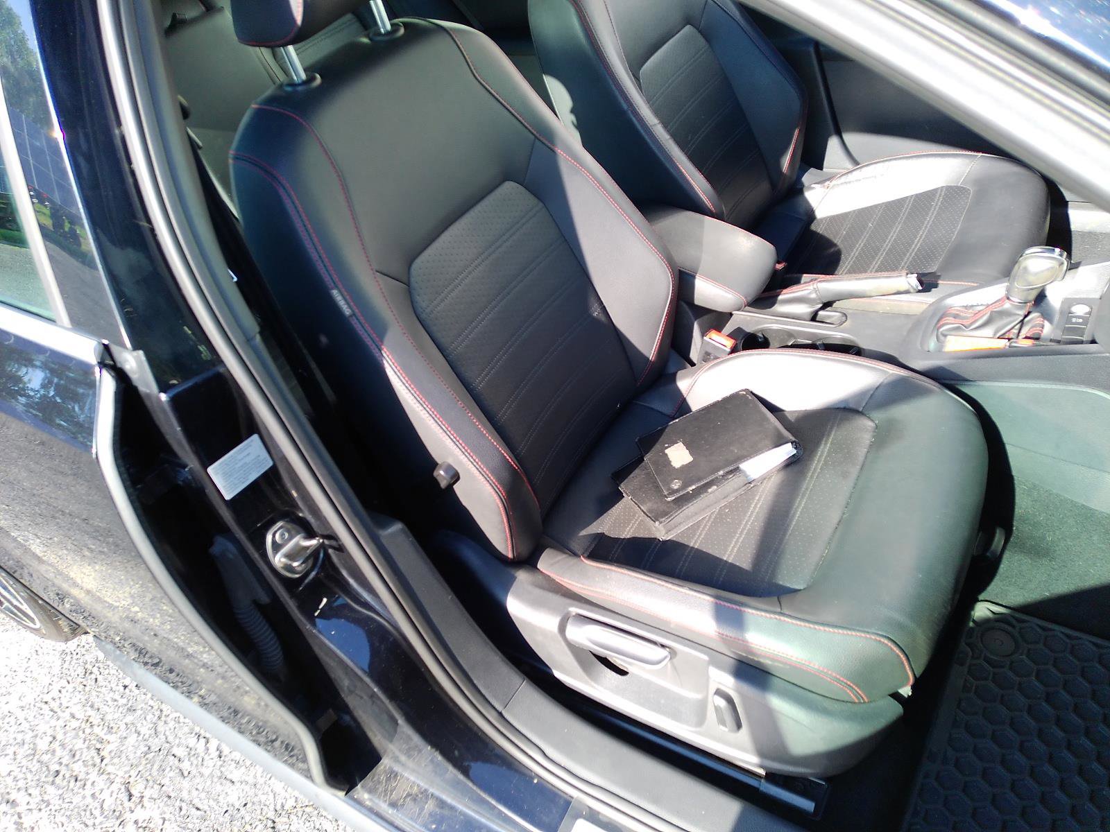 Used 2013 Volkswagen Jetta GLI Autobahn FWD image 42