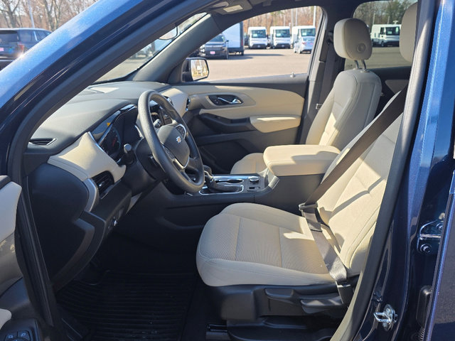 Certified 2023 Chevrolet Traverse LS image 32