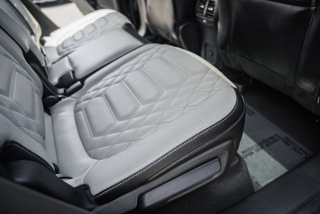 Used 2023 Ford Escape SE w/ PHEV Premium Package FWD image 32