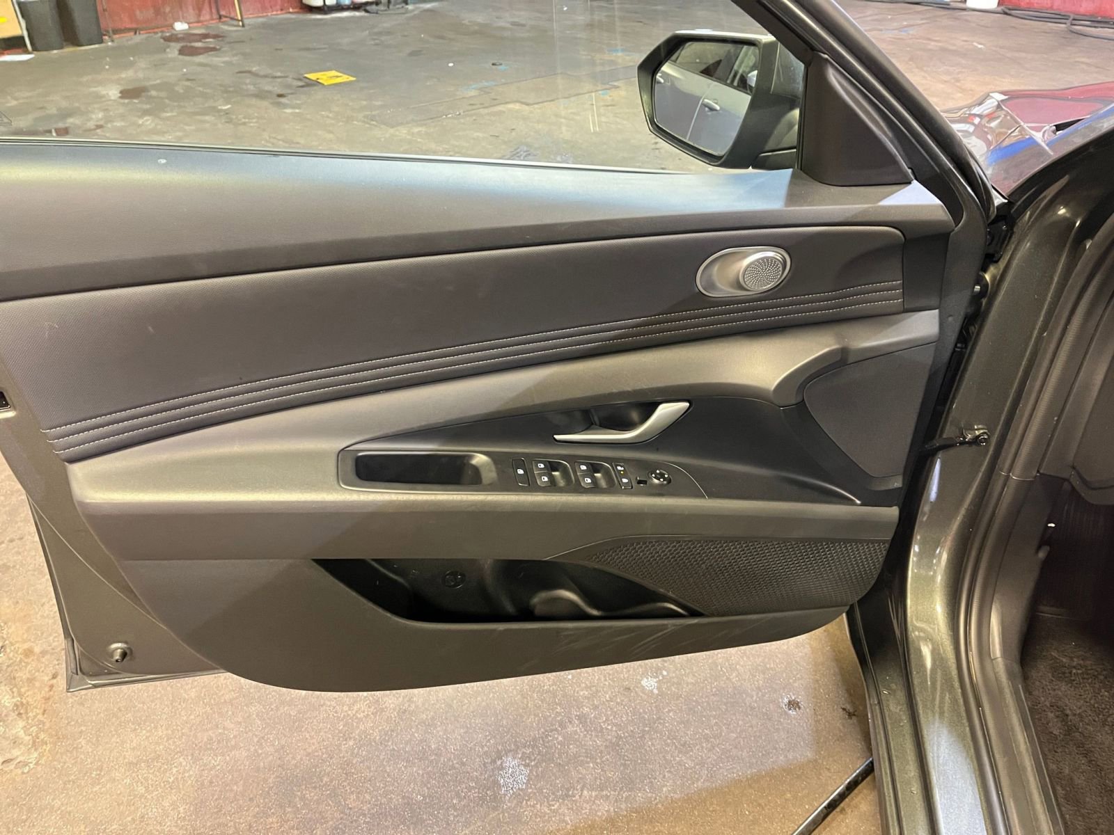 Used 2025 Hyundai Elantra SEL image 20