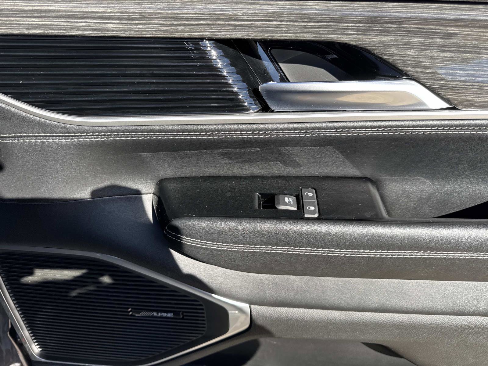 Used 2022 Jeep Wagoneer Series III w/ Convenience Group I image 14