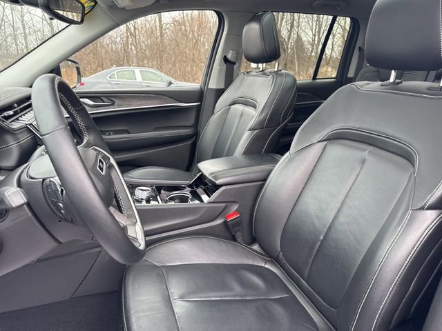 Used 2022 Jeep Grand Cherokee Limited image 12