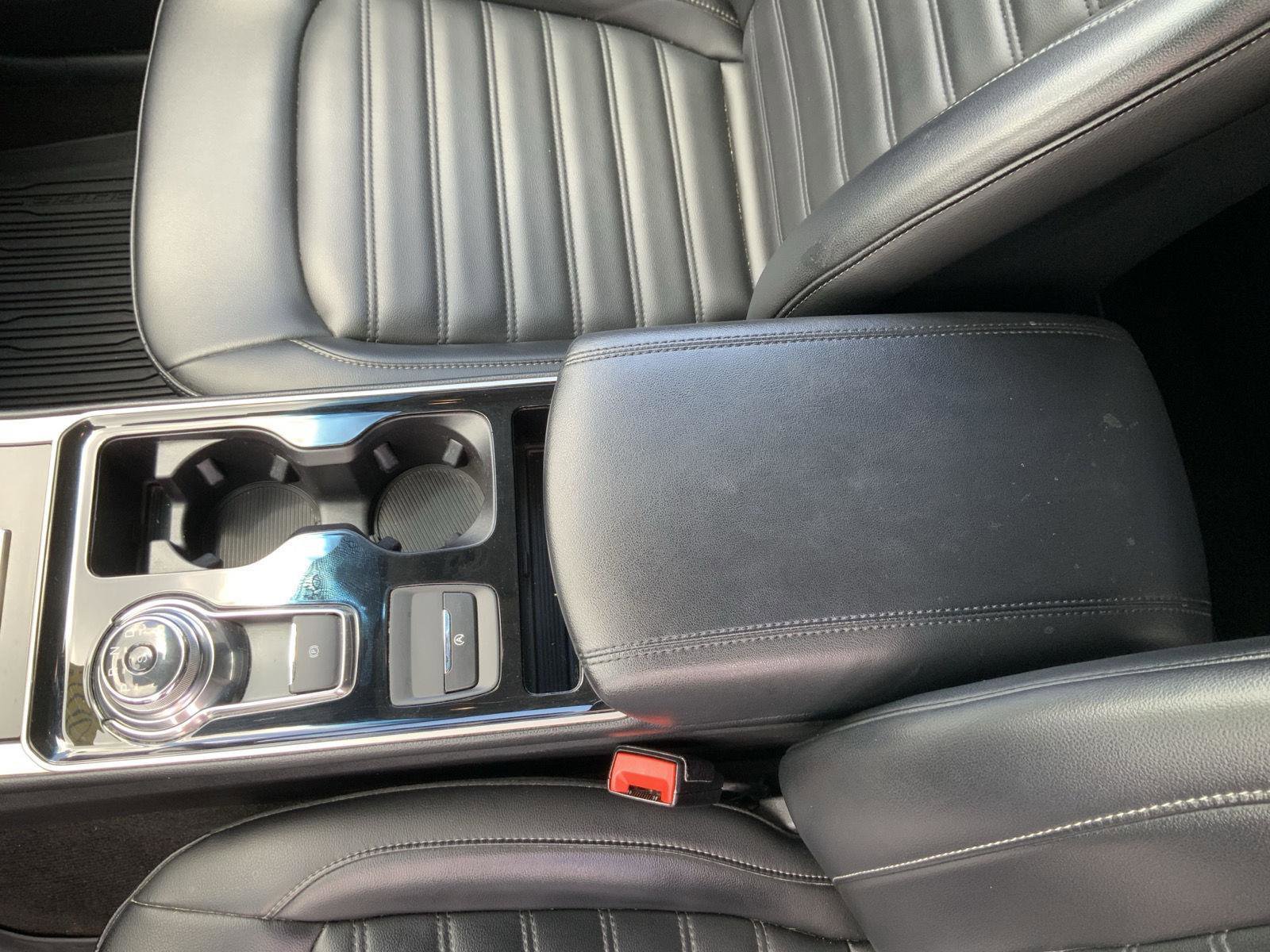 Used 2019 Ford Edge SEL w/ Equipment Group 201A AWD/4WD image 48