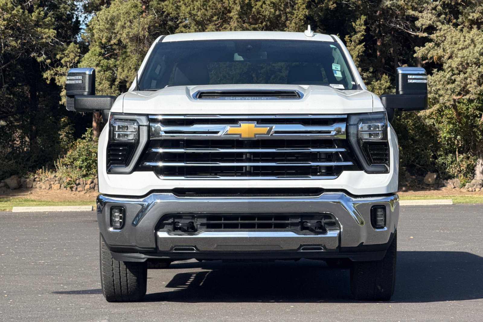Used 2024 Chevrolet Silverado 2500 LTZ AWD/4WD image 9