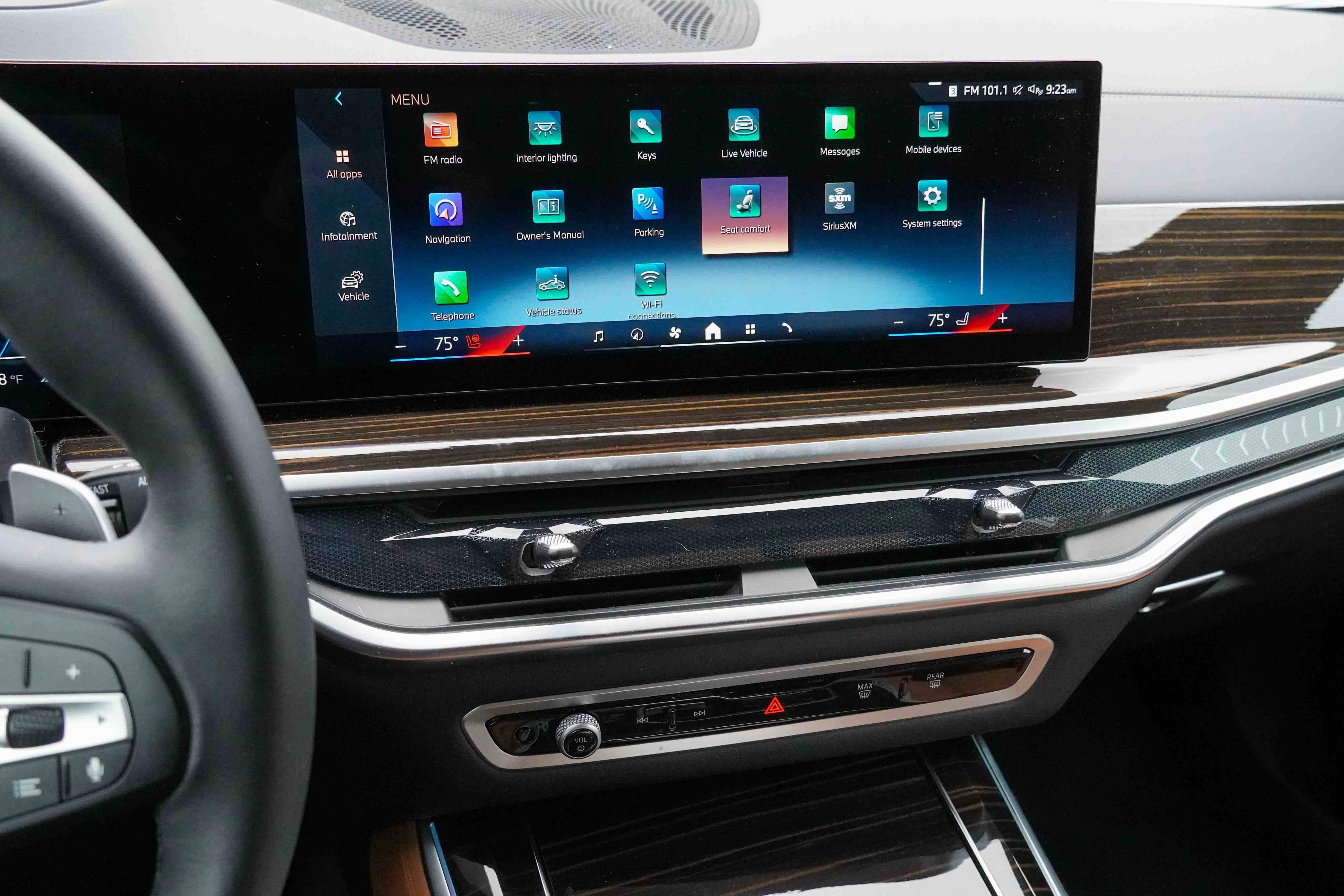 Certified 2025 BMW X5 xDrive40i w/ Climate Comfort Package image 25