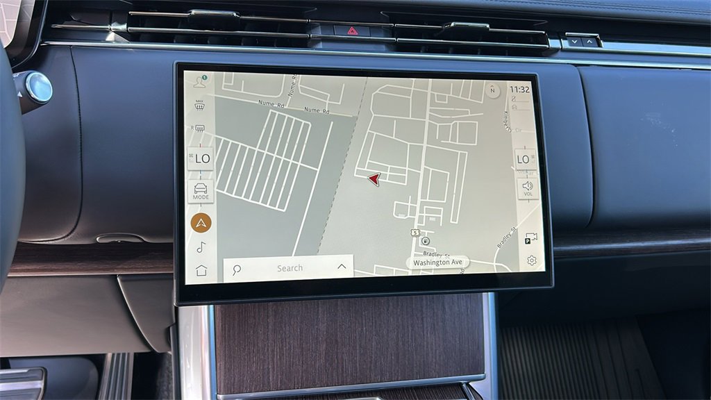 New 2025 Land Rover Range Rover SE image 15