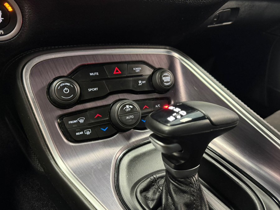 Used 2018 Dodge Challenger SXT w/ Super Sport Group (SS/T) RWD image 46