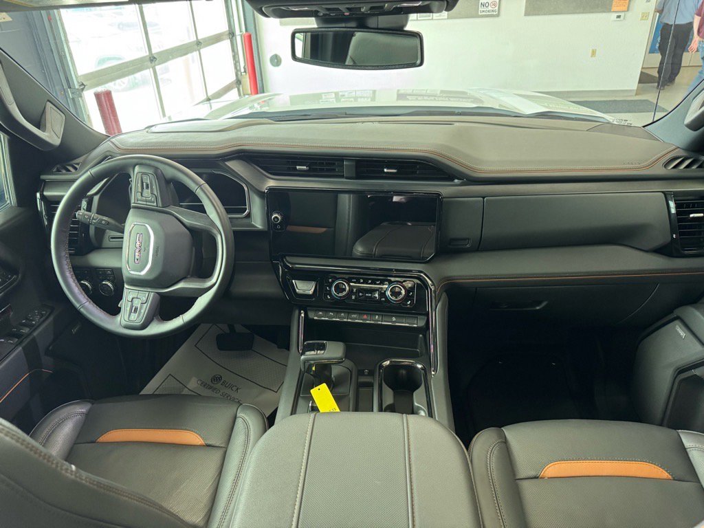 Used 2024 GMC Sierra 1500 AT4 w/ AT4 Premium Package image 15