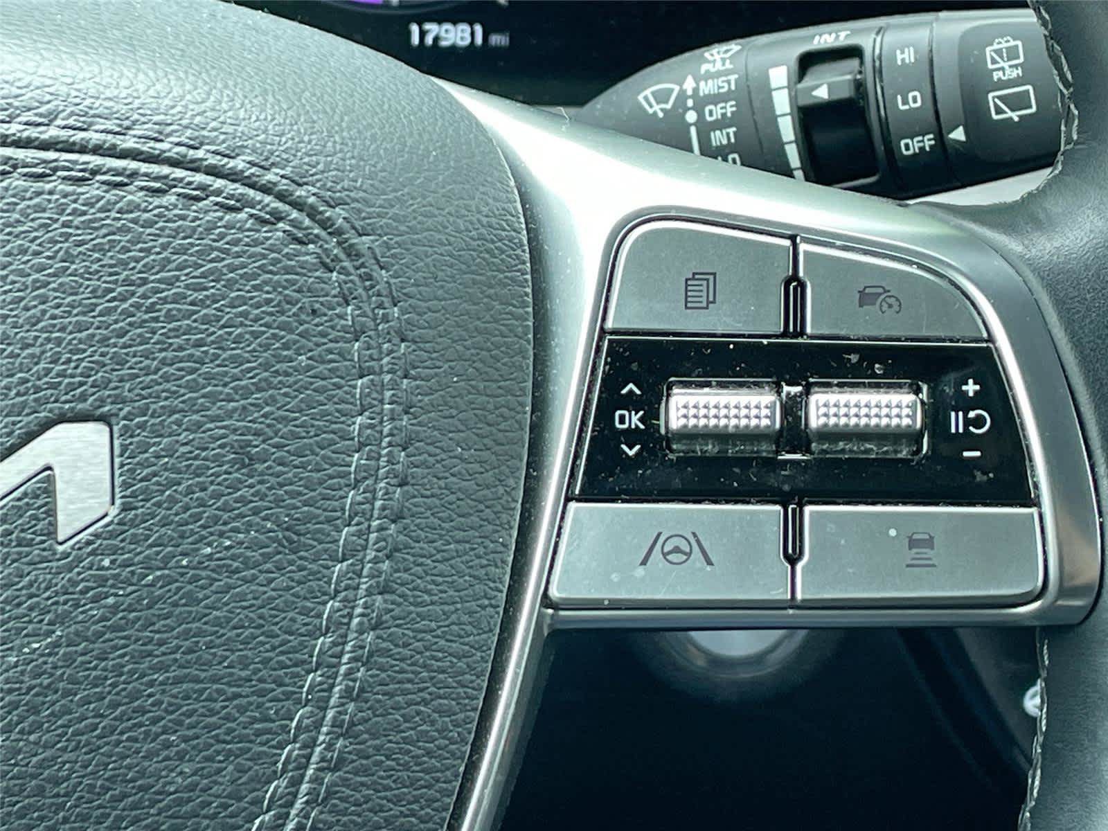 Used 2024 Kia Telluride SX X-Pro AWD/4WD image 24