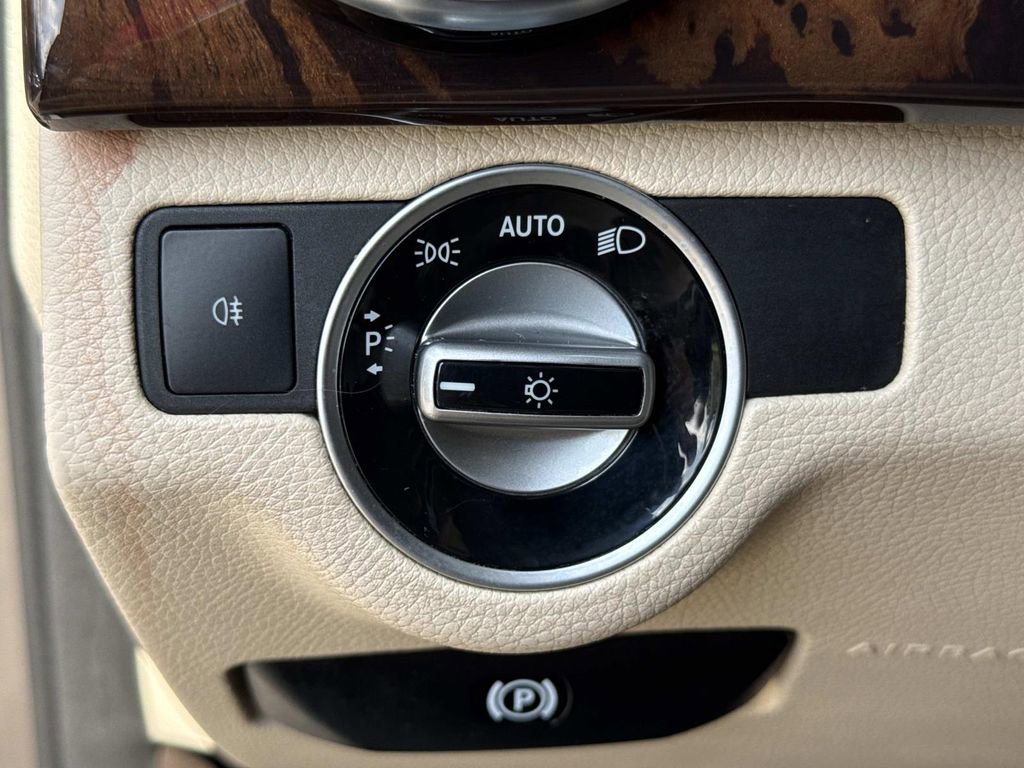 Used 2015 Mercedes-Benz GLK 350 2WD image 37