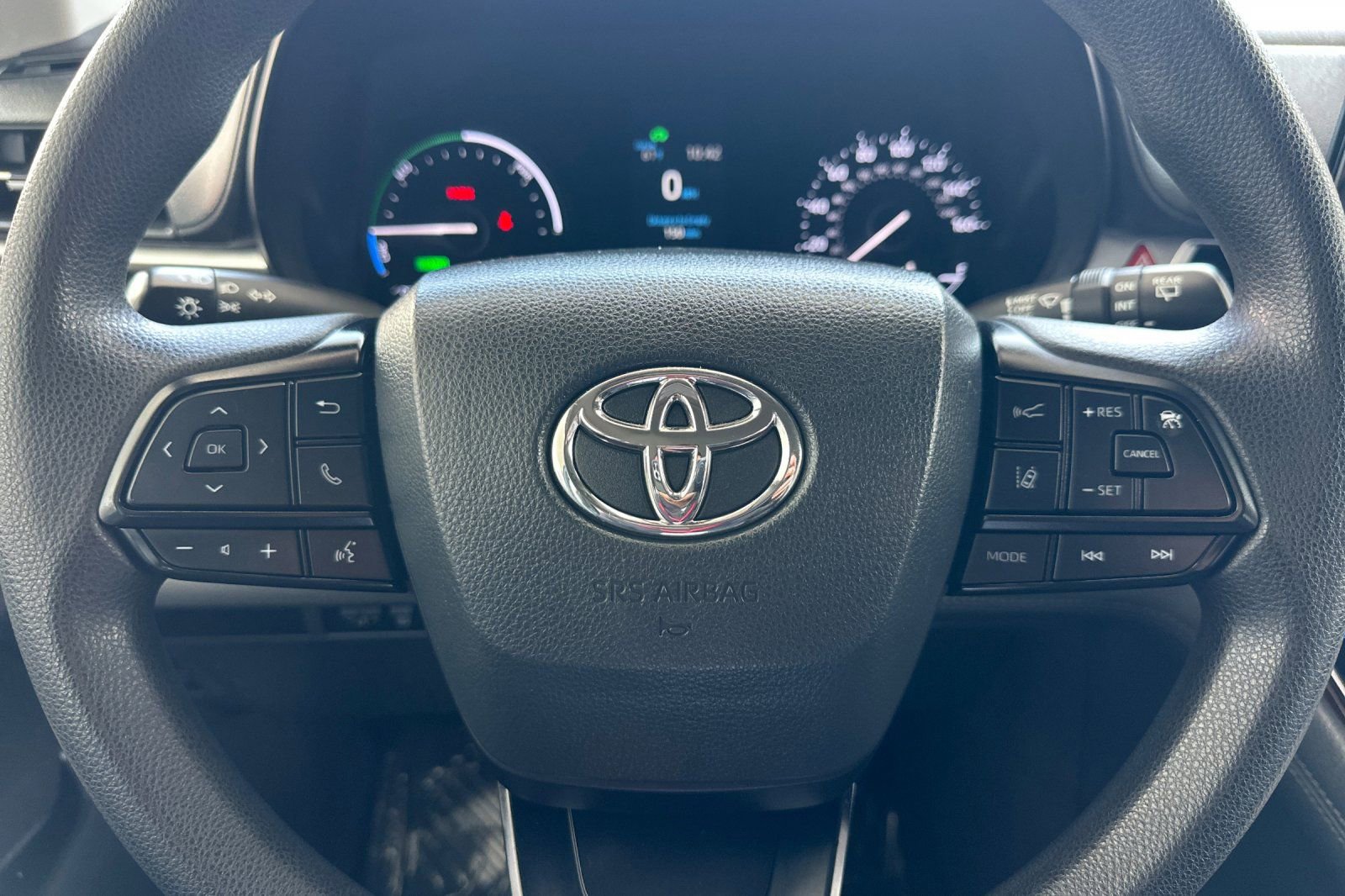 Certified 2023 Toyota Sienna LE FWD image 25