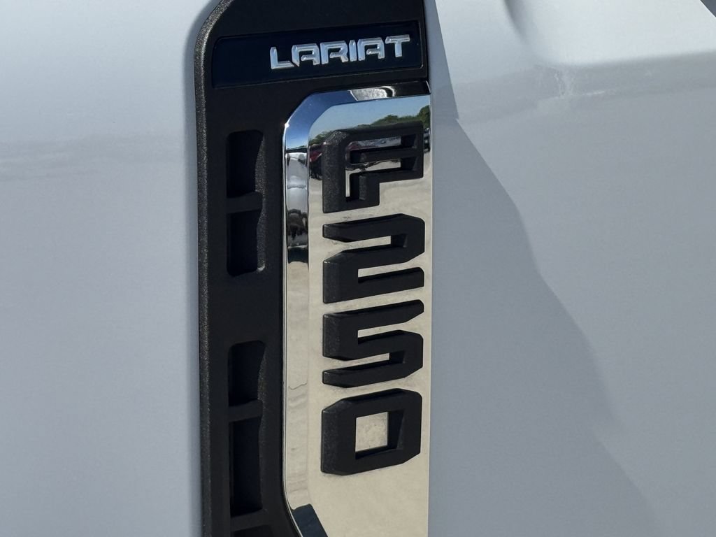 Used 2024 Ford F250 Lariat AWD/4WD image 10