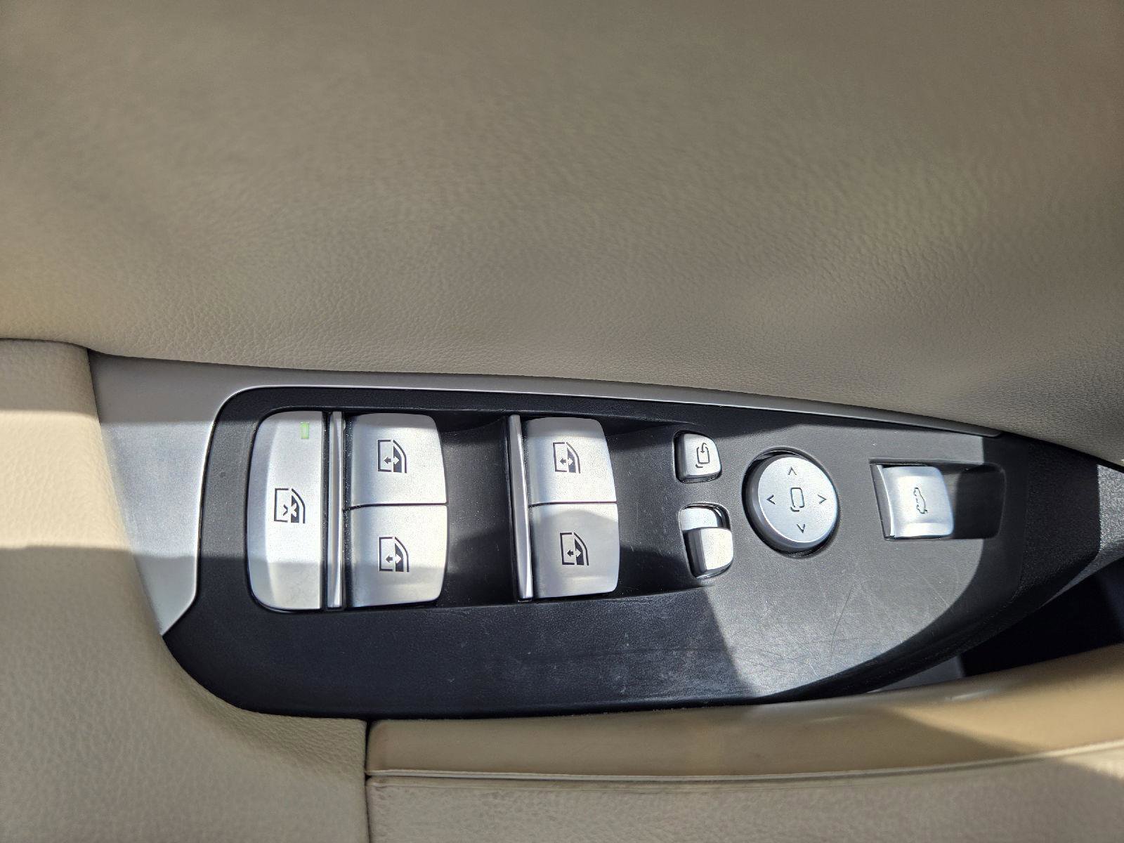 Used 2023 BMW X3 sDrive30i w/ Premium Package image 18