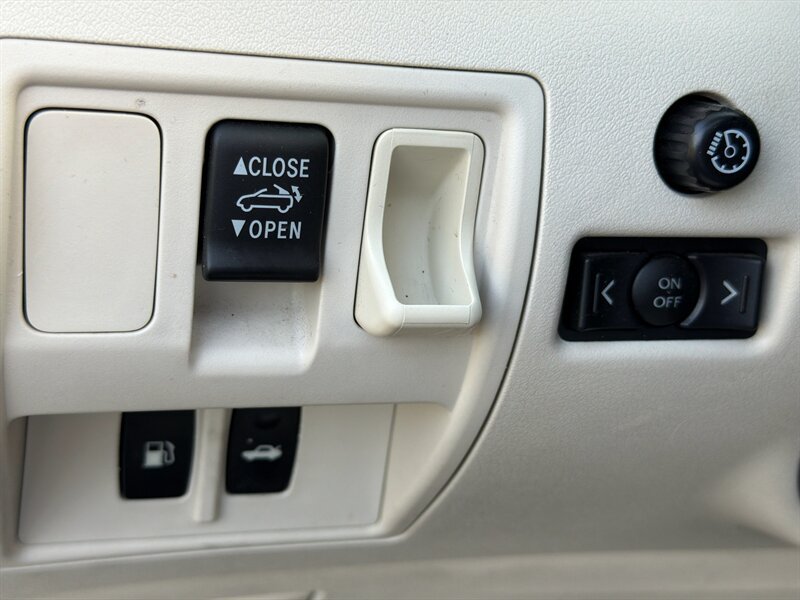 Used 2010 Lexus IS 350C RWD image 23
