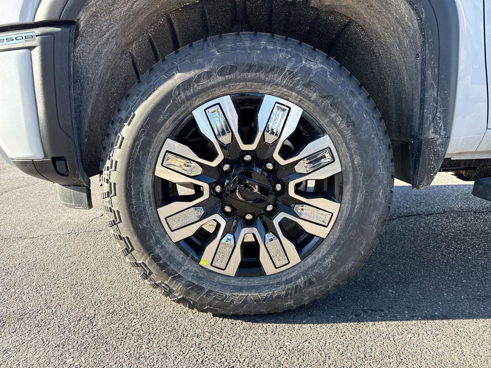 New 2026 GMC Sierra 2500 Denali w/ Denali Reserve Package image 12